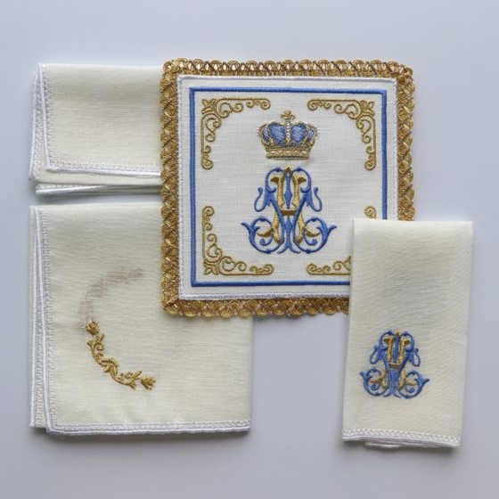 Bielizna haftowana lniana (H-18-5017)