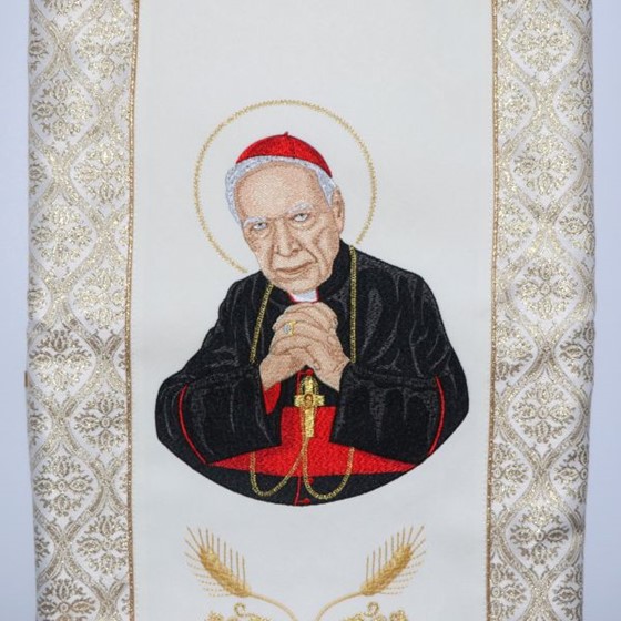 Ornat haftowany (K-789) kard. Wyszyński - złoty