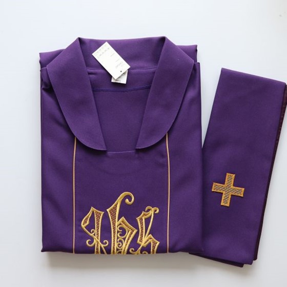 Ornat haftowany (K-686) fioletowy - zwykły