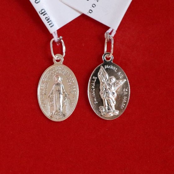 Medalik srebrny - Matka Boża Niepokalanał (243C)