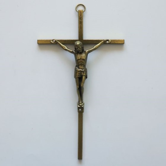 Krzyż wiszący - 19,5cm /prosty (RYS w pudełku)