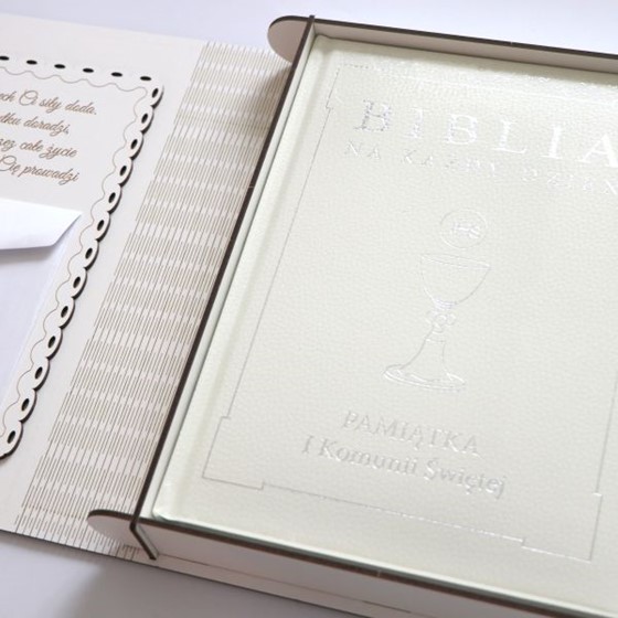 Biblia na każdy dzień /komunia SKÓRA w pudełku