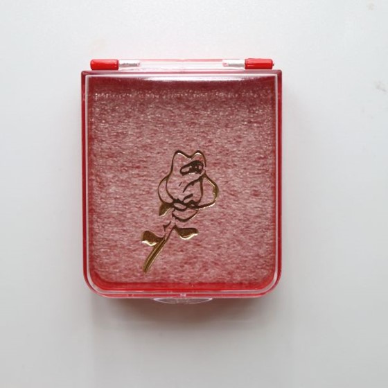 Pudełko na różaniec - kwadrat /róża czerwona