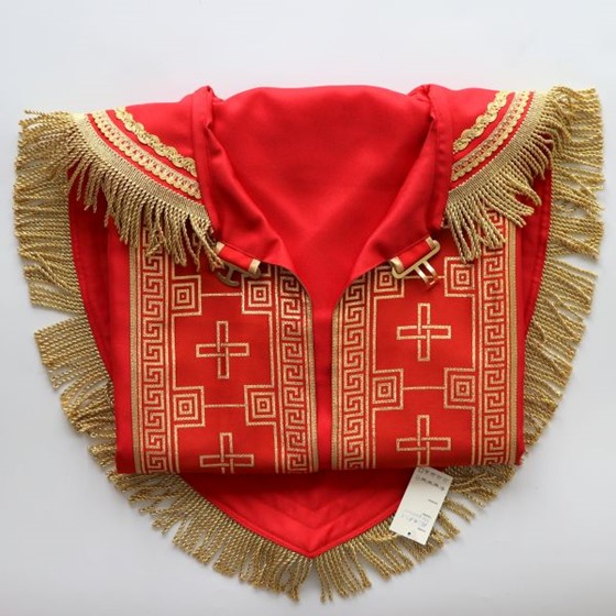 Kapa haftowana (K-824) /czerwona - zwykła