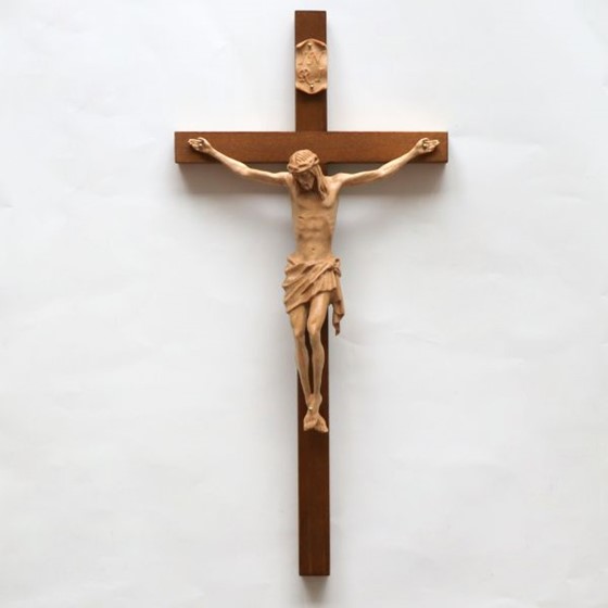 Krzyż drewniany - 29cm (R) rzeźbiony