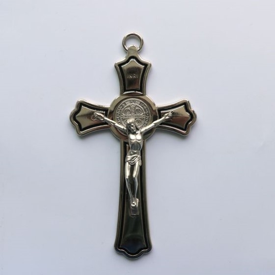 Krzyż wiszący - 20cm /czarny (J-Św. Benedykt)