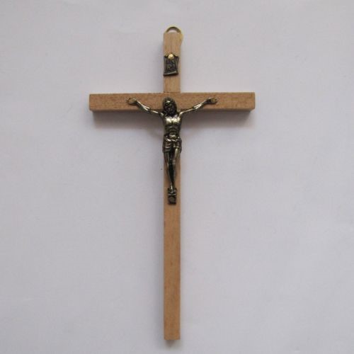 Krzyż wiszący - 15,5cm /drewniany (ARK-J)