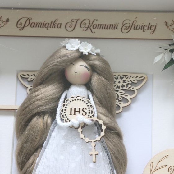 Aniołek duży w ramce (AS-Pamiątka Komunii Św.-sz)