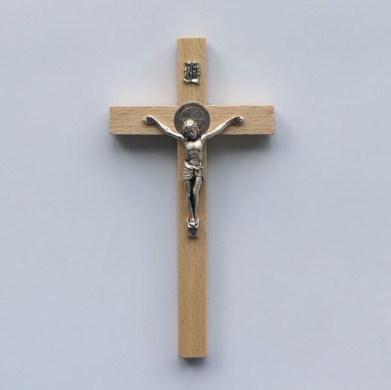 Krzyż wiszący - 16cm /jasny (R-Św. Benedykt)