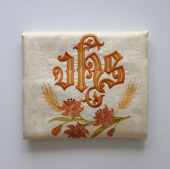 Welon haftowany - IHS + róże (K-513) /złoty