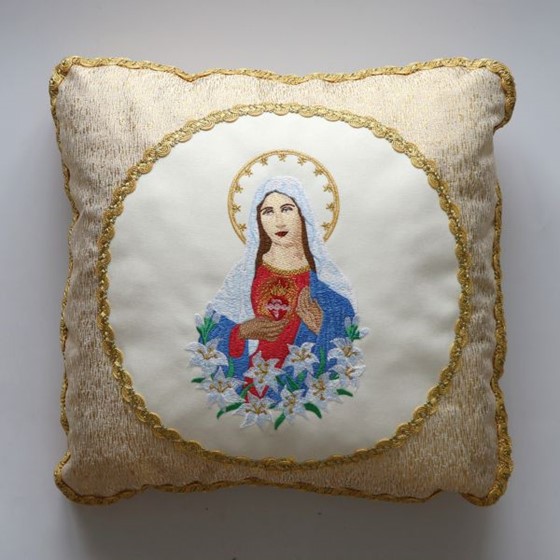 Poduszka haftowana - Serce Matki Bożej
