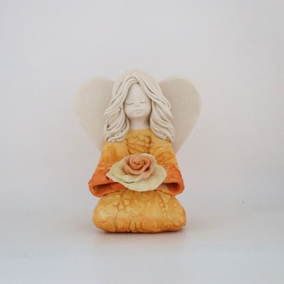 Anioł Dziewczynka z kwiatkiem - 12cm (KW) /pomar.