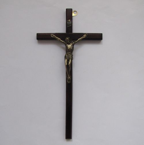 Krzyż wiszący - 24cm /drewniany (ARK ciemny)