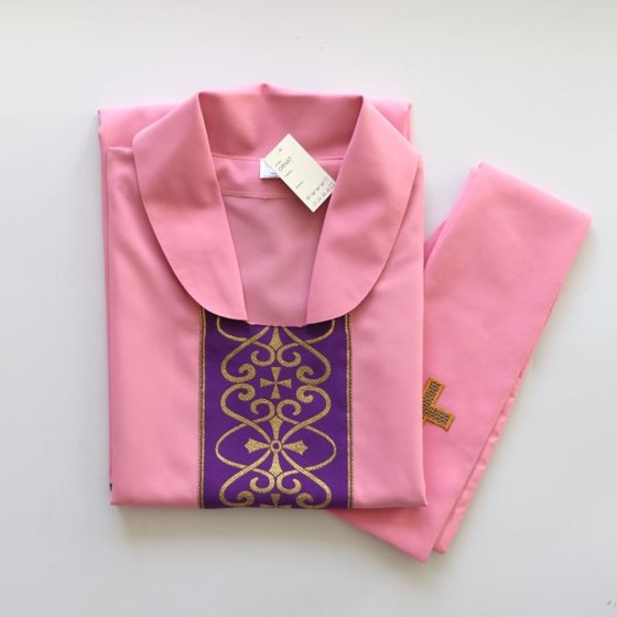 Ornat haftowany (K) różowy - zwykły