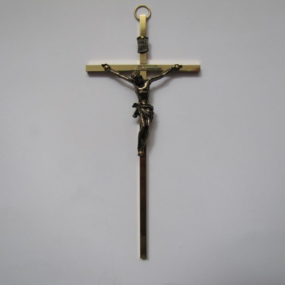 Krzyż wiszący - 15cm /złoty (ARK-Z)