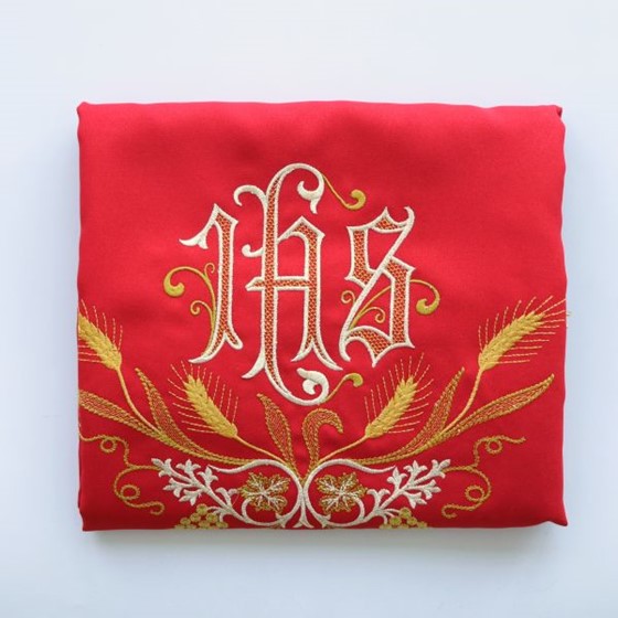 Welon haftowany - IHS + ornament (K-516) czerwony