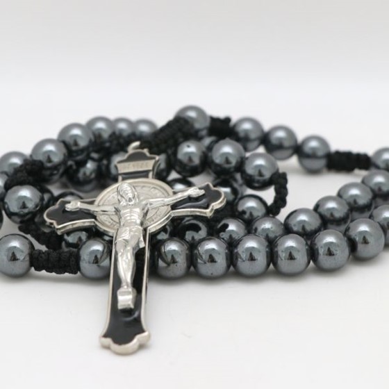 Różaniec (Rys-hematyt)