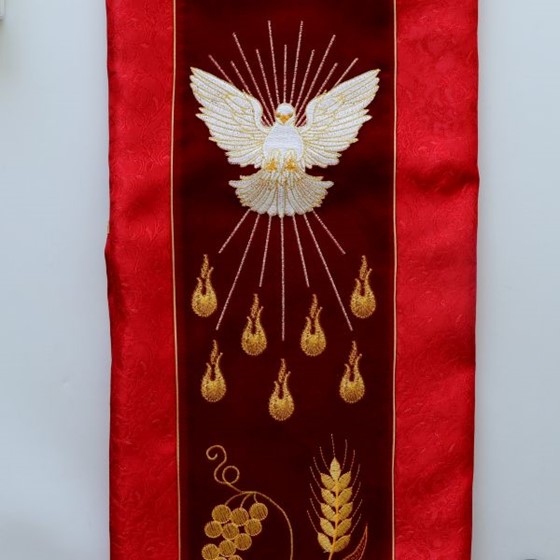 Ornat haftowany (K-709) Duch Święty - adamaszek
