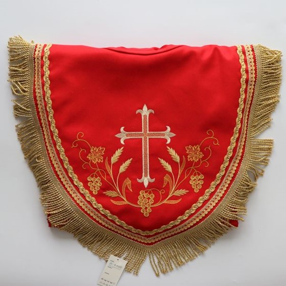 Kapa haftowana (K-824) /czerwona - zwykła