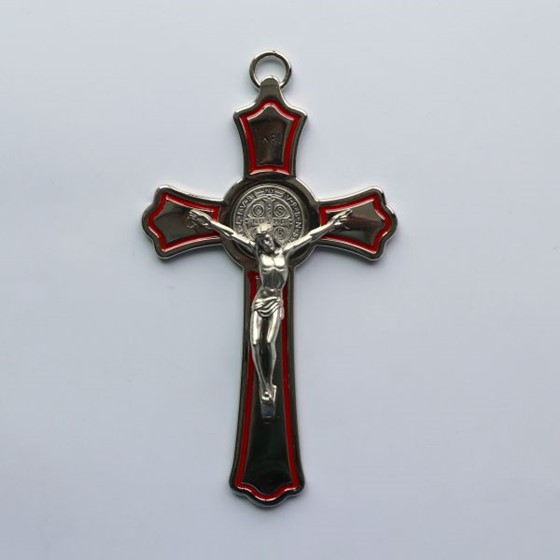 Krzyż wiszący - 20cm /czerwony (J-Św. Benedykt)