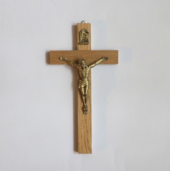 Krzyż wiszący - 20,5cm /drewniany (J-J)