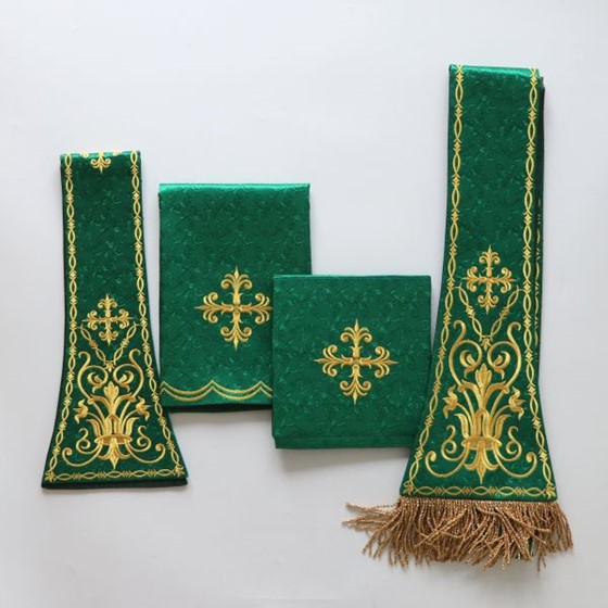 Ornat rzymski (S-10 IHS) zielony