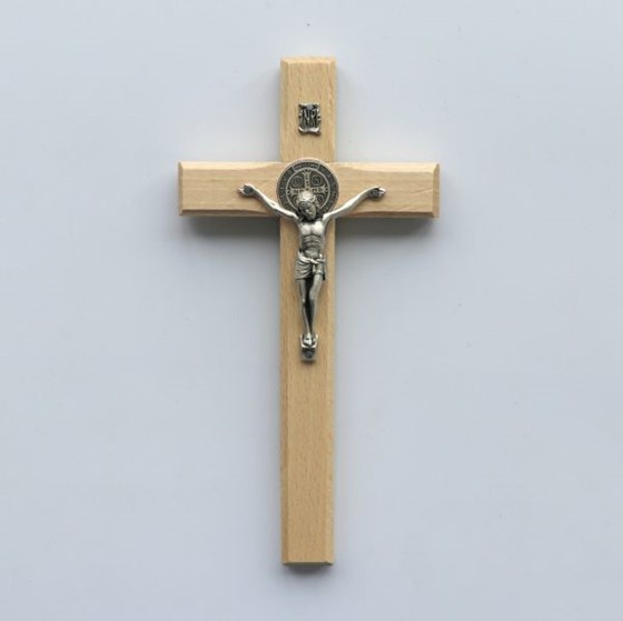 Krzyż wiszący - 17,5cm /jasny (R-Św. Benedykt)