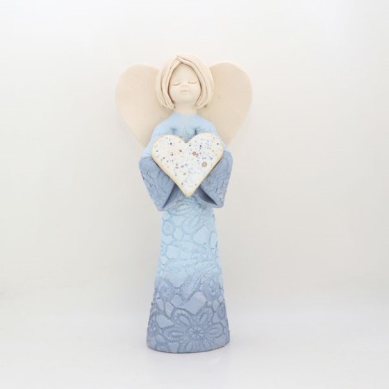 Anioł Chłopiec z sercem - 20,5cm (KW) /niebieski