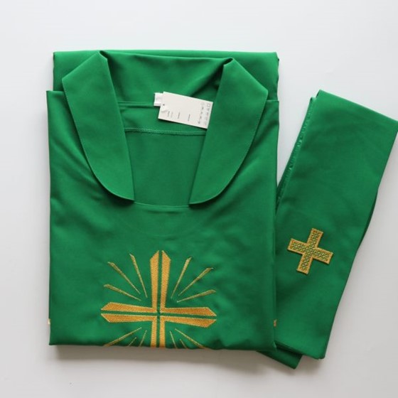 Ornat haftowany (K-bezpośredni) Krzyż 2/zielony