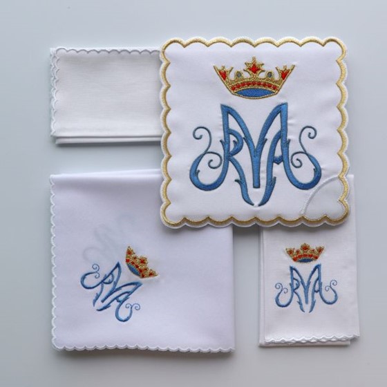 Bielizna haftowana (H-003)