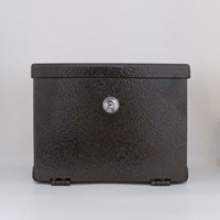 Skarbonka metalowa na ścianę /ALL