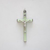 Krzyż wiszący - 9cm (ART - fluor)